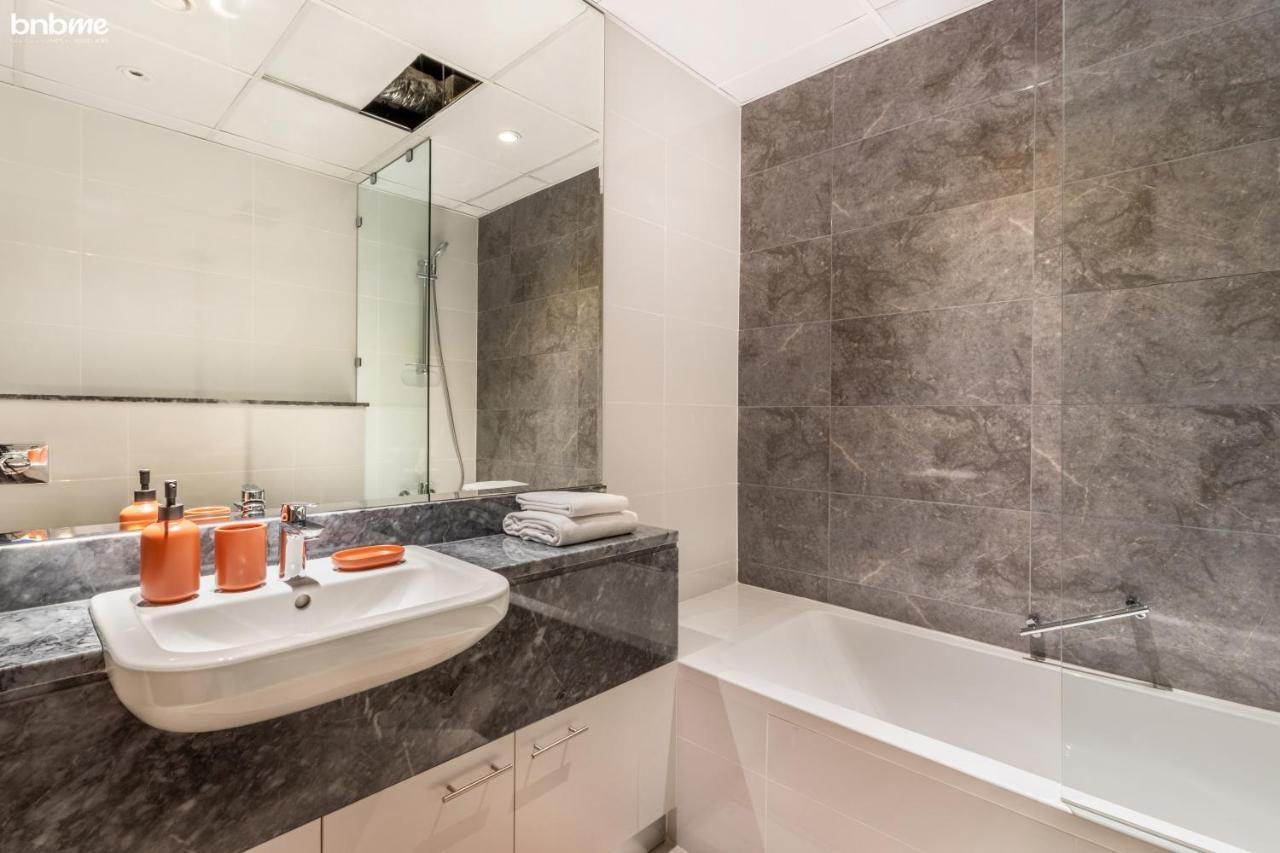 Bnbmehomes - Luxury 2B Apt - Al Habtoor - Amna Tower - 5044 Dubaj Zewnętrze zdjęcie