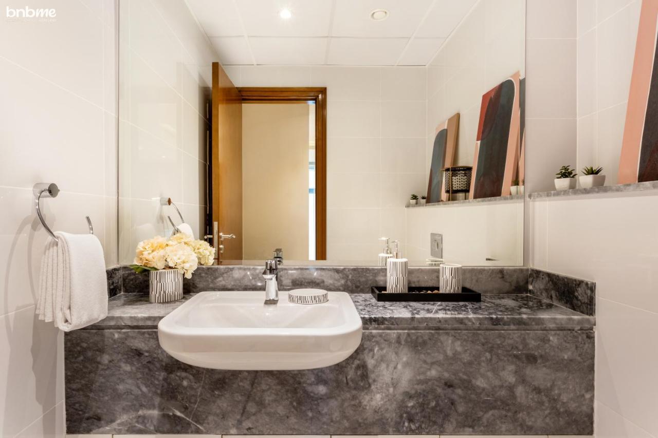 Bnbmehomes - Luxury 2B Apt - Al Habtoor - Amna Tower - 5044 Dubaj Zewnętrze zdjęcie